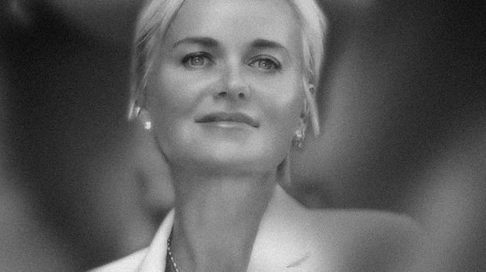 Dr. Barbara Sturm