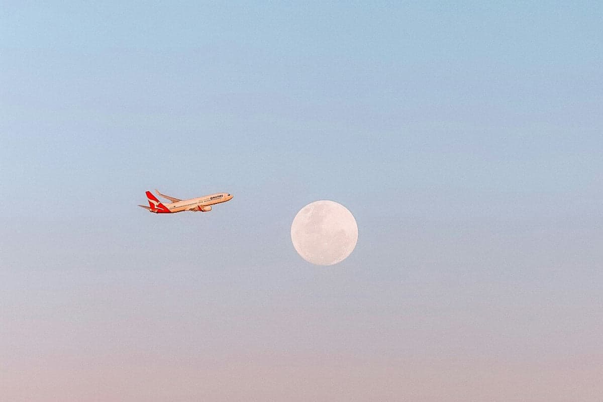 What Is Rawdogging On Flights, And Is It Good For You?