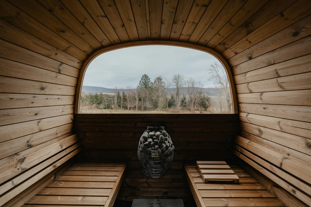 Saunas: How An Integrative Health Practitioner Biohacks Her Sauna Session