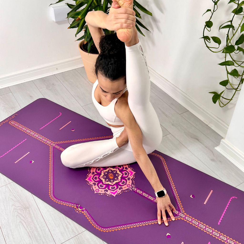 Liforme Blossoming Lotus Yoga Mat - Purple - Image 4