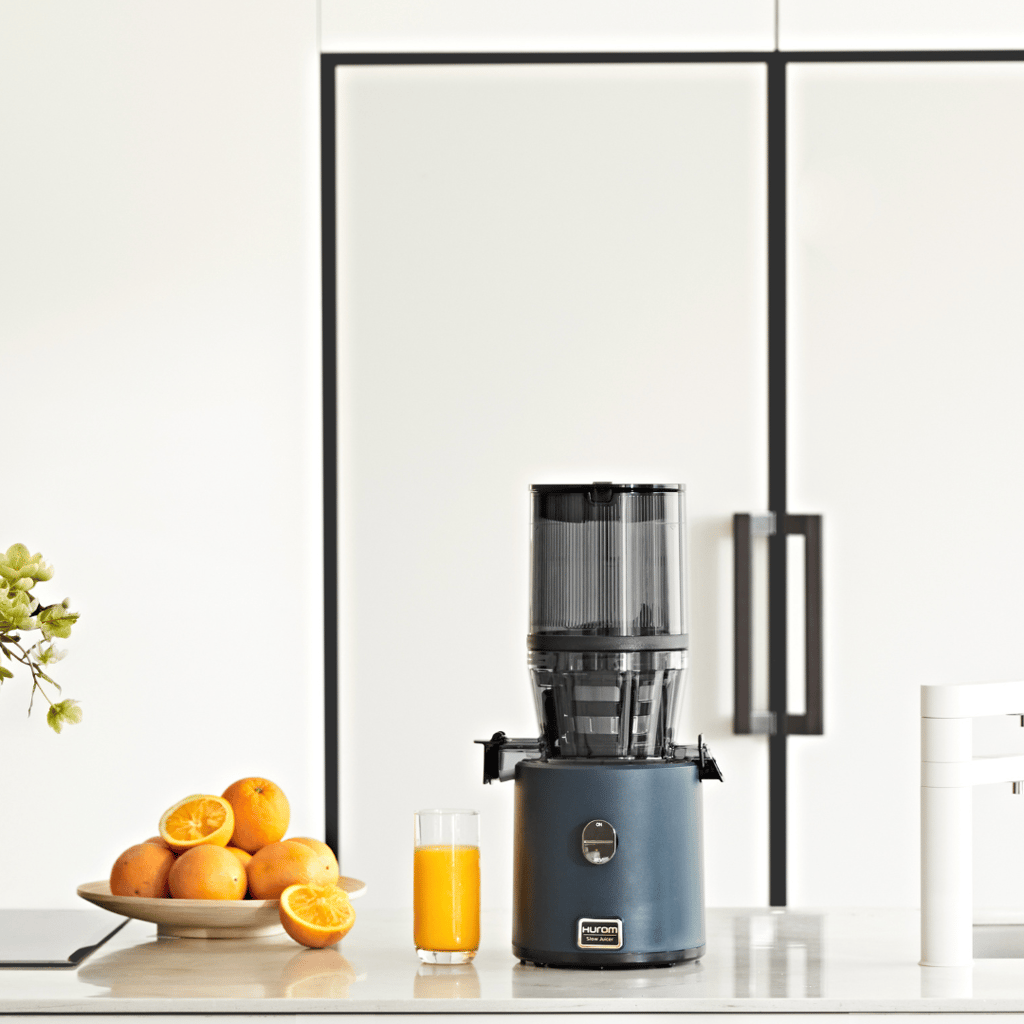 H330P Self-Feeding Juicer - Deep Blue - Image 4