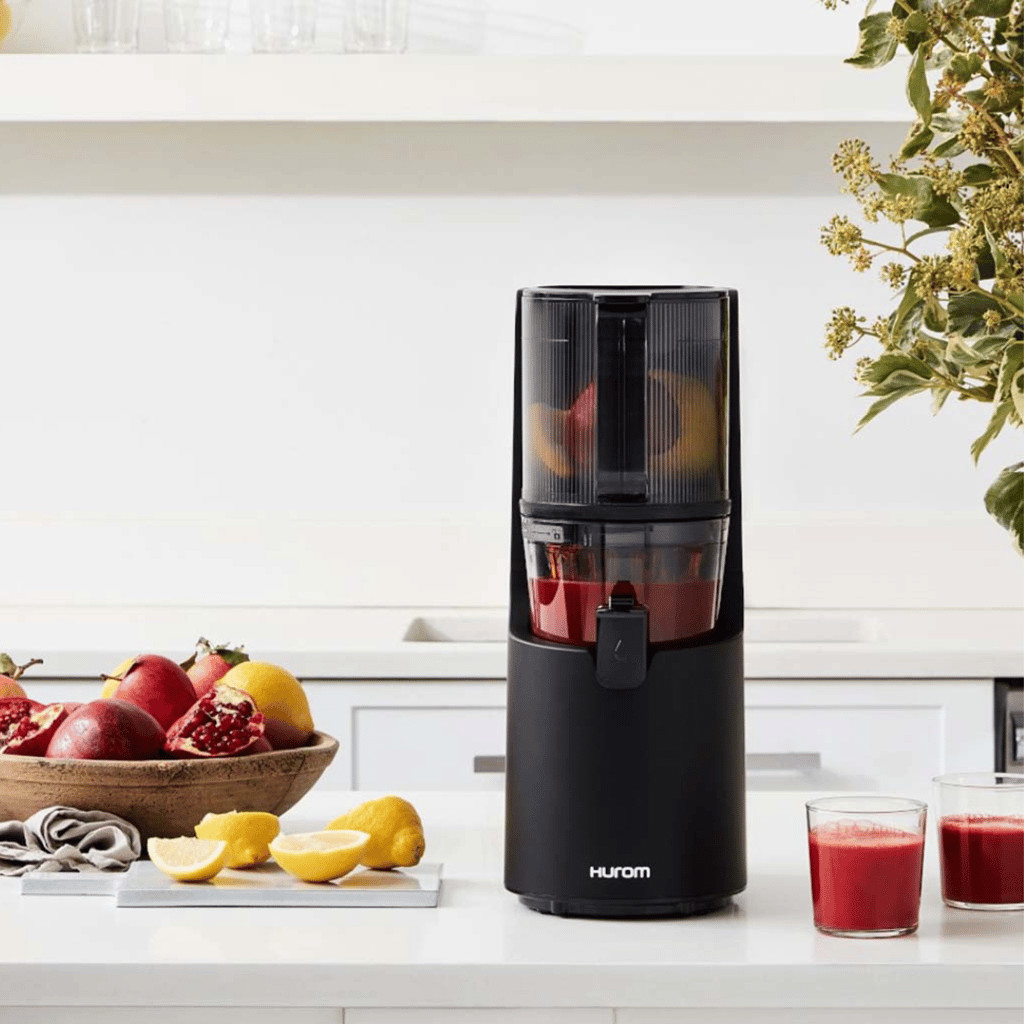 H200 Self-Feeding Juicer - Black - Image 3