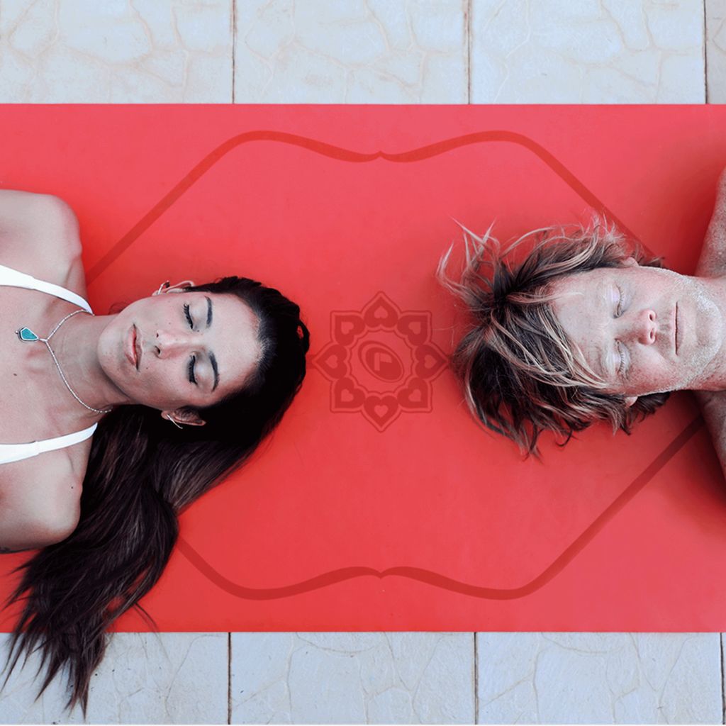 Liforme Expressions Yoga Mat - Love Red - Image 5