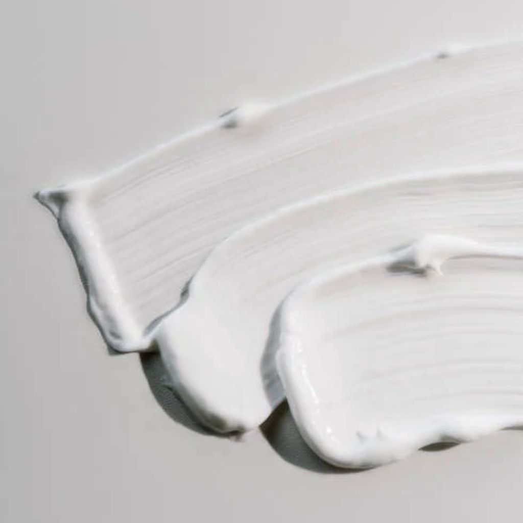 Vitamin Boost Facial Cleanser - Image 2