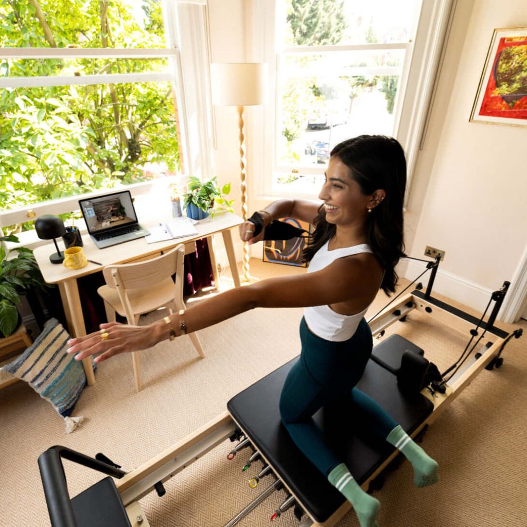 Original FOLD Reformer - With Easi-Fold Maple Oak - Black - Image 8