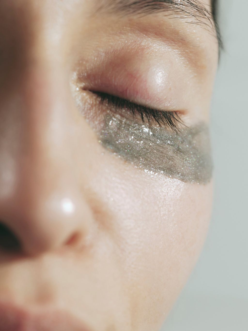 ACTIVIST Manuka Honey Glacial Clay Mask - Image 3