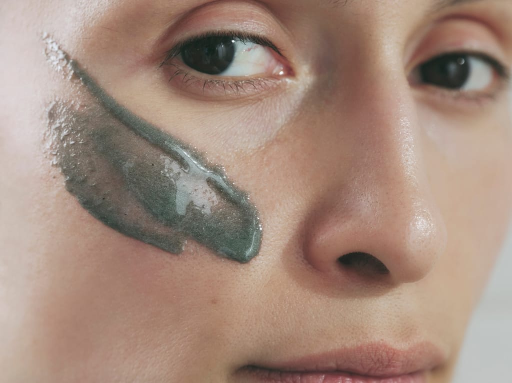 ACTIVIST Manuka Honey Glacial Clay Mask - Image 4
